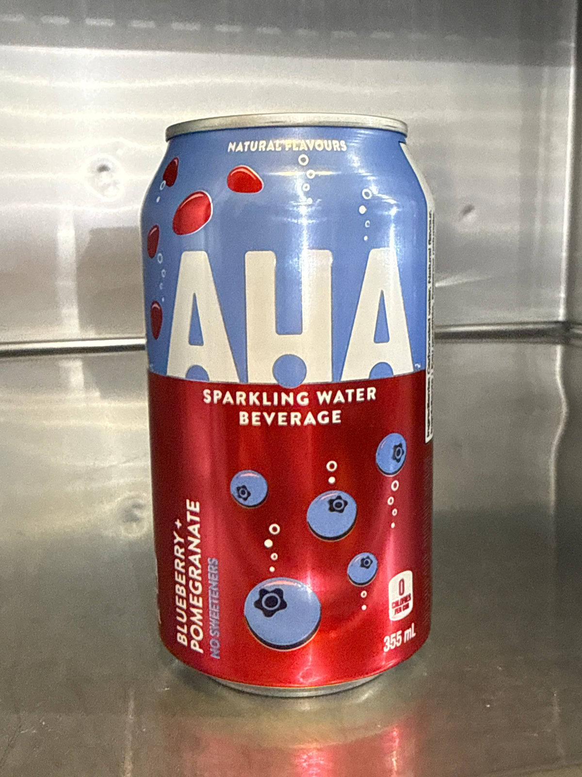 AHA - Sparkling Water - blueberry and Pomegranate ￼