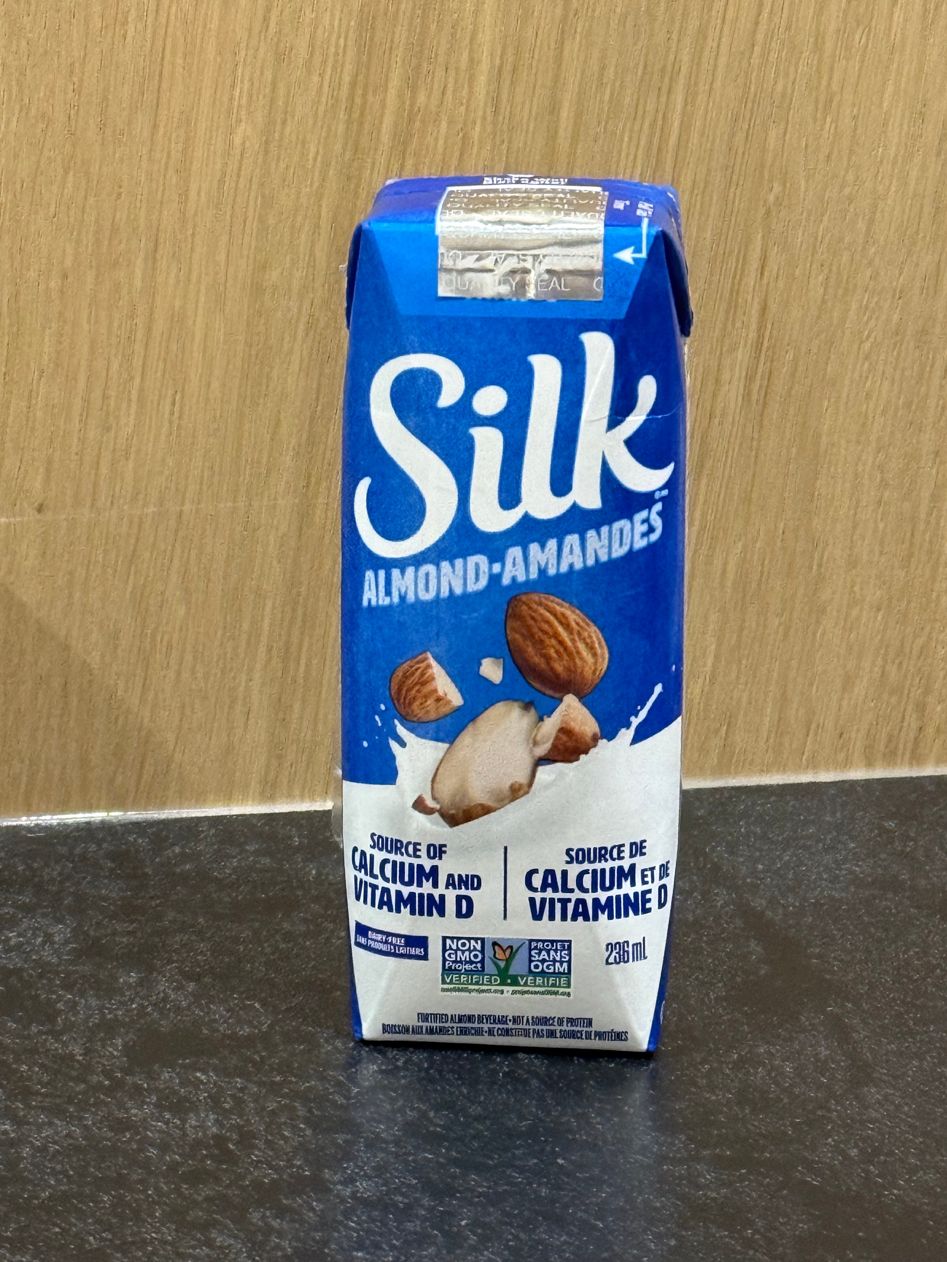 Silk Almond Milk (236ml) image 0