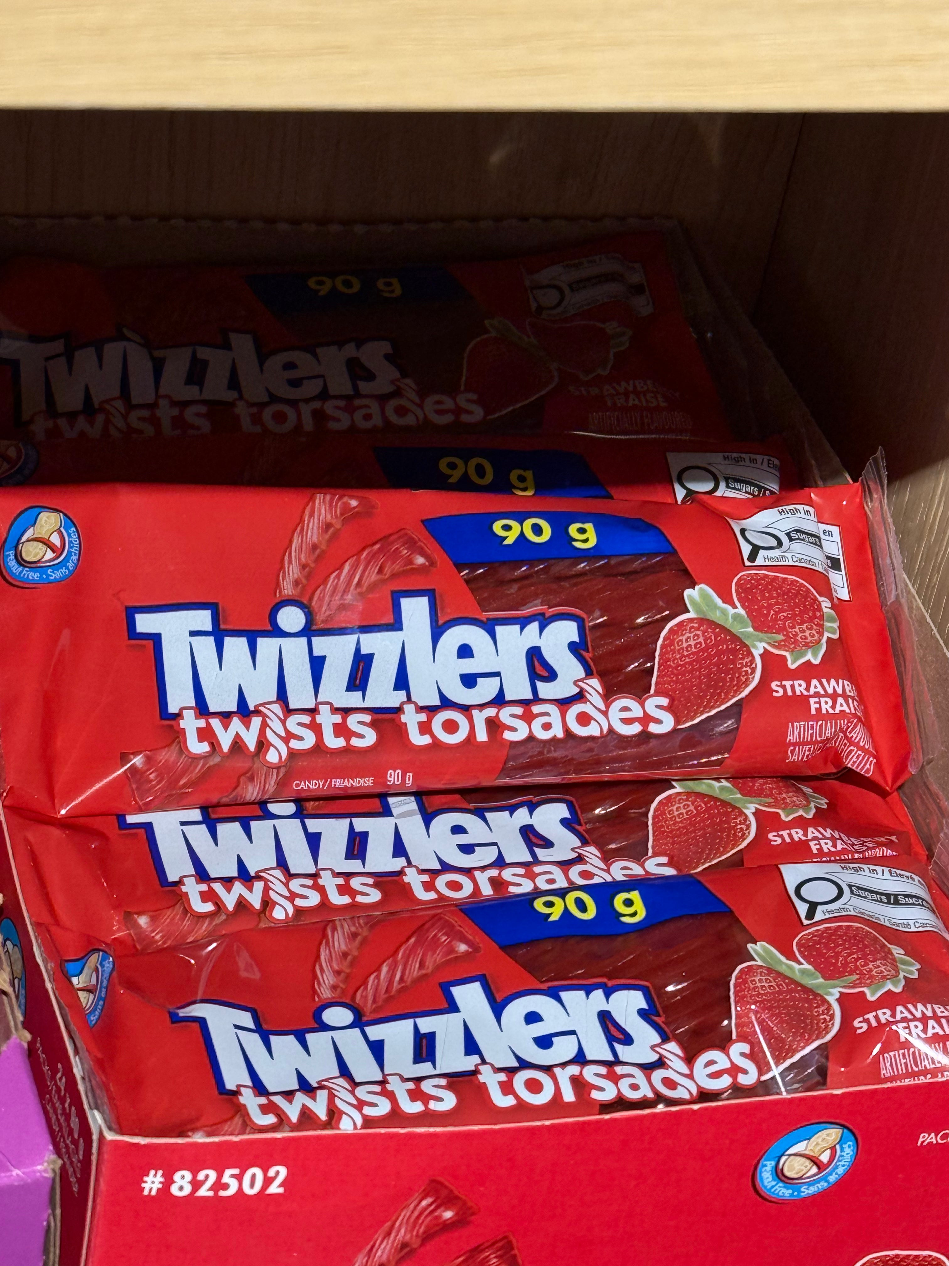 Twizzlers - Strawberry - 90g image 0